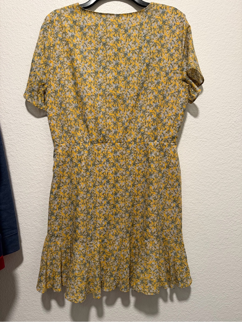 BB Dakota Steve Madden Big Flirt Mini Dress Floral Large - Picture 10 of 16